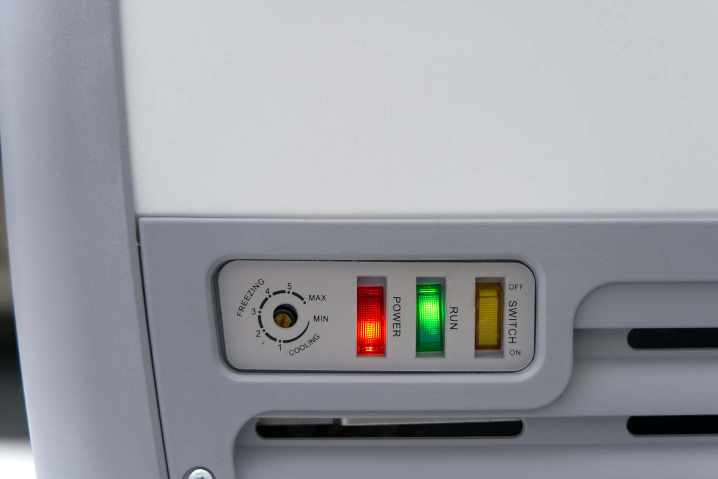 Horizontalni zamrzivač/frižider sa staklom AX300CFG